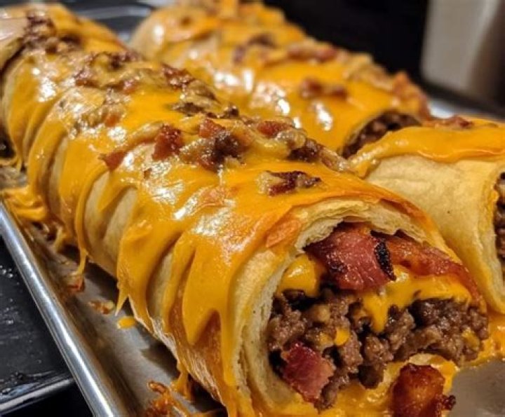 Cheeseburger roll like that lyrics