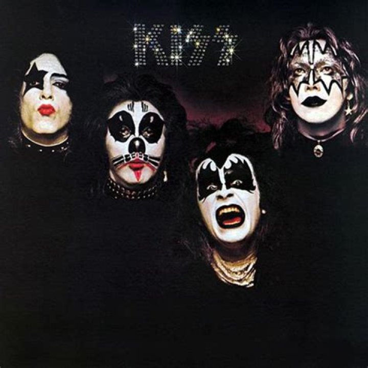 Kiss Strutter Lyrics