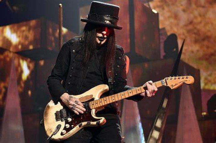 Mick Mars Facts
